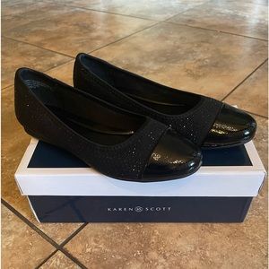 Brand new ✨ Karen Scott rhinestone detailed, patent toe flats